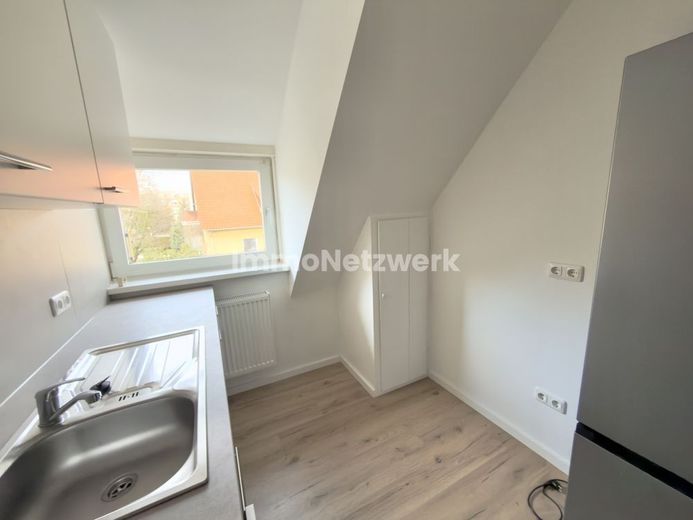 Vollrenovierte 3 Zimmer Wohnung im Greitweg, modernisiertes Bad mit Wanne zum 1.2.26 – Küche