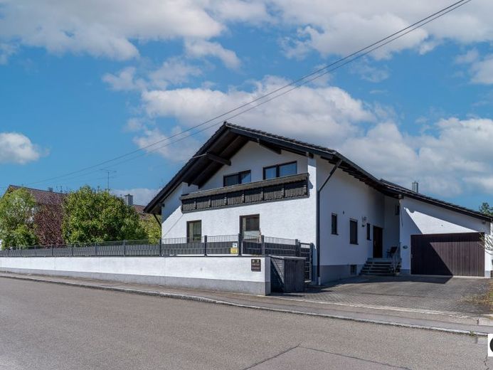 Raum für Ihre Ideen - Einfamilienhaus mit großem Potenzial in Gaimersheim – Foto 1