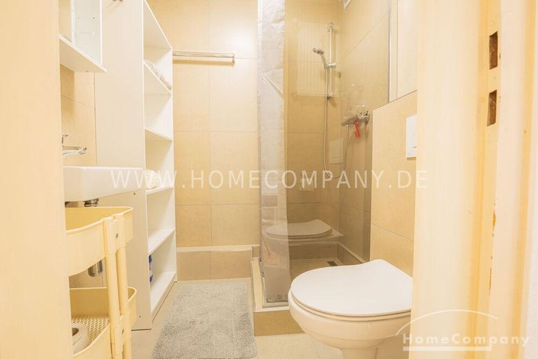 ***Attraktive, frisch renovierte und neu möblierte 2-Zimmer-Wohnung mit Balkon in München-Neuhausen – c01b9583b78925d05653099dce08542e29ec431b.jpg