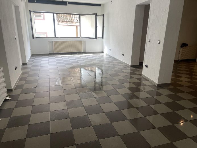 Kapitalanlage mit Charakter – Stilvolles Mehrfamilienhaus mit Perspektive & solider Substanz – Wohnung 4