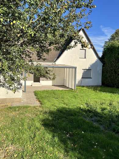 Modernisiertes Einfamilienhaus zur Miete: Modernes Familienglück mit XL-Garten in Bochum-Harpen! – Foto 1