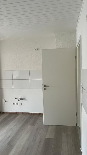 Appartement 2 pièces récemment rénové au rez-de-chaussée avec jardin d’hiver à Mannheim-Gartenstadt – Photo 9