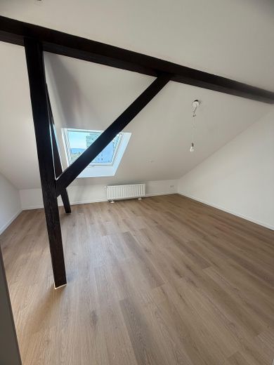 Pierwsze zasiedlenie – wyjątkowe 2-pokojowe mieszkanie na poddaszu w Schwetzingen – Schlafzimmer