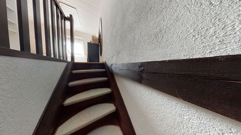 Niedliche Maisonette- Wohnung im Zentrum von Köthen – Aufgang zur Schlafstube