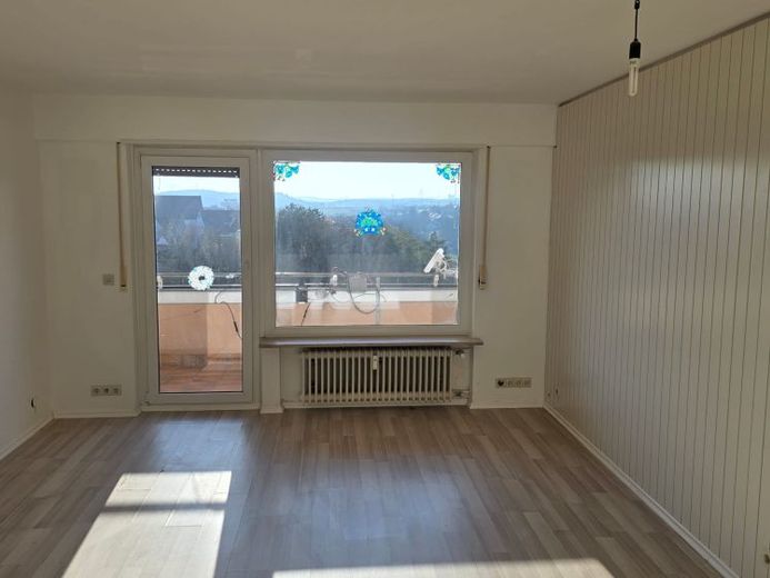 Sonniges Raumwunder unter 300k! Spektakulärer Weitblick & 3 Garagen – Foto 1