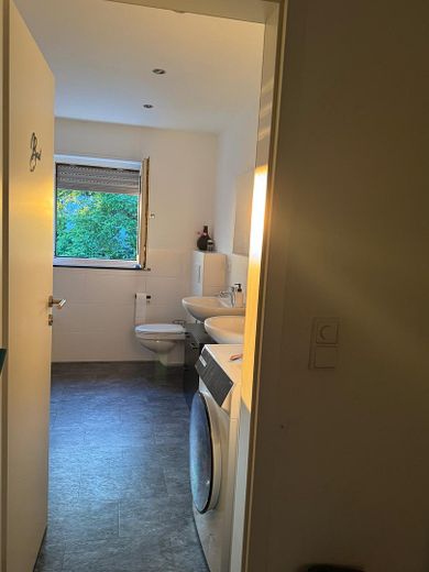Bellissimo appartamento di 4,5 locali con cucina, bagno e WC per ospiti in posizione tranquilla – Foto 11