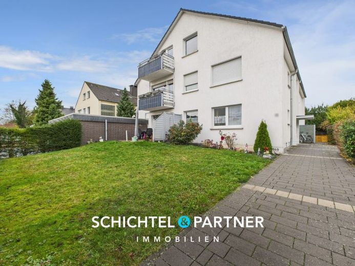 Soest | Attraktives Mehrfamilienhaus mit sechs Wohnungen und drei Garagen – Foto 1