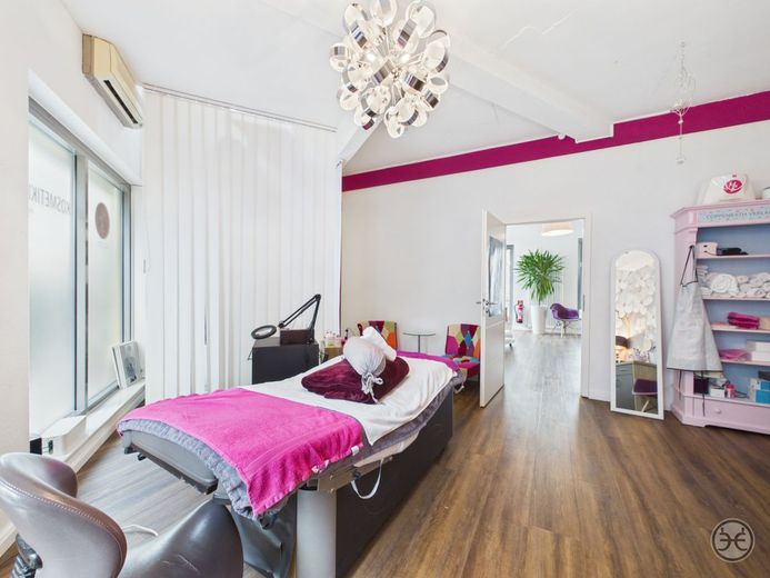 Gewerbefläche in bester Lage // Für Verkauf, Beauty &amp; Büro // City // Oldenburg – Eden-Ehbrecht-Immobilien_Vermietung_Gewerbe_Laden-Büro015