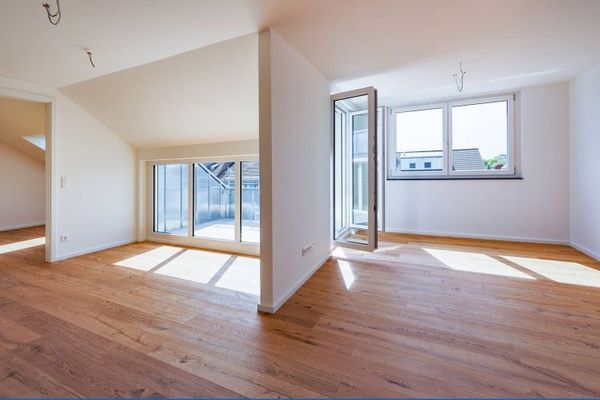 Attraktive 3 Zimmer Dachgeschoss Wohnung mit Terrasse in Radolfzell - bezugsfrei KFW 55 !