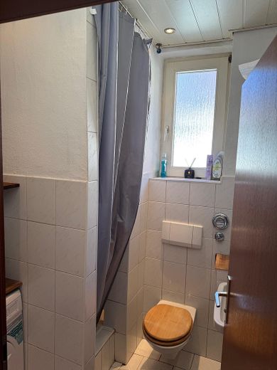 Stuttgart Süd Bestlage - Helle 2-Zimmer-Wohnung mit optimaler Anbindung – Bad