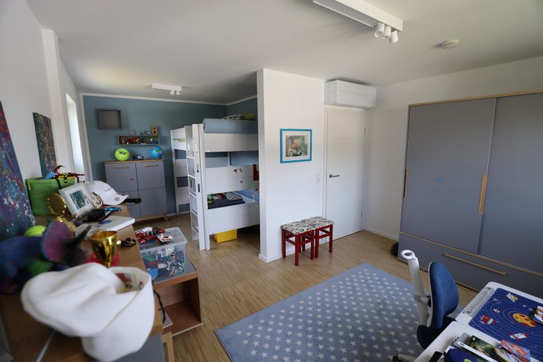 Hochwertiges, modernes Einfamilienhaus | Großer Garten | Sanierung 2014 | Klimaanlage | PV-Anlage – Kinderzimmer 2 (OG)