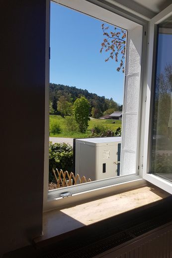 Reduzierter Preis u. provisionsfrei : Charaktervolles Einfamilienhaus im Grünen mit Dachterrasse – Aussicht