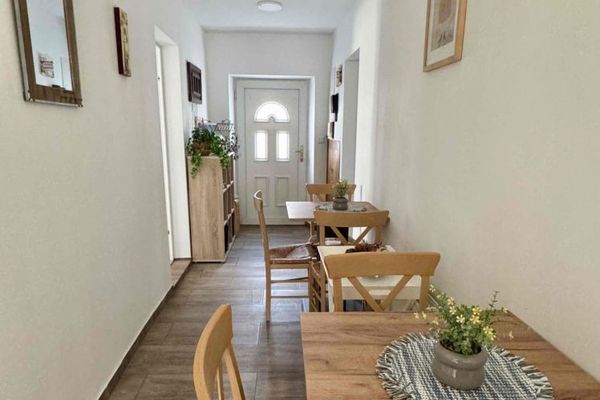 Einziehen und Wohlfühlen: Saniertes Wohnhaus mit Nebengebäude