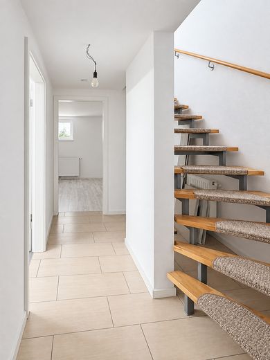 Modernes Reihenmittelhaus mit Garten & Vollkeller – gepflegt und sofort bezugsfrei – UG - Flur