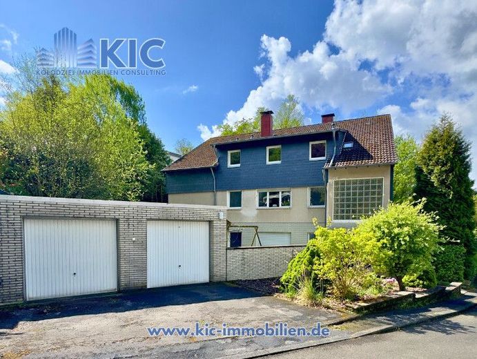 Mehrfamilienhaus in Bergisch Gladbach mit großem Grundstück &amp; Entwicklungspotenzial – KIC Immobilien Bergisch Gladbach-Hebborn(1)