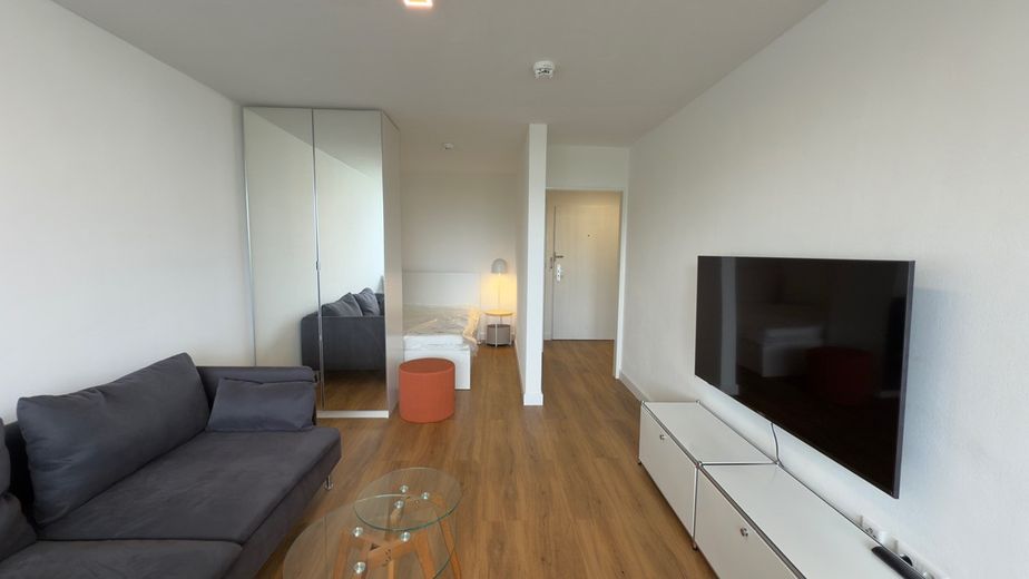 Möblierte 1-Zimmer-Wohnung Zentrums- und AUDI Nähe mit Blick ins Grüne/ idealer Zweitwohnsitz! – Foto 4