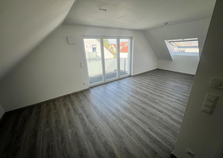 Attraente appartamento mansardato con 2 locali in posizione ambita – Essen und Wohnen
