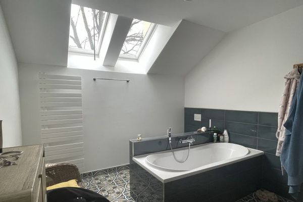 Casa plurifamiliar con 5 viviendas, jardín y vivienda adosada en Heinsdorfergrund