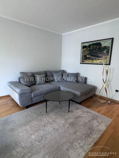 Gepflegte möblierte 3-Zimmer-Wohnung mit großem Balkon in ausgezeichneter Lage in Haidhausen – e4ce2b358e258ed54db2ea35203abde2f2de3180.jpg