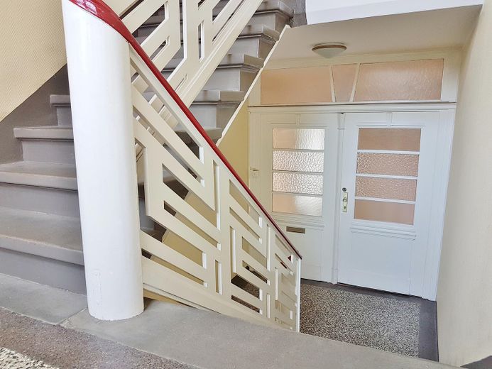 Moritzberg, gutes Wohnen in ruhigem Haus – Treppenhaus