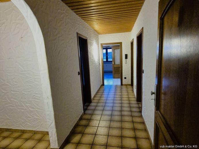RESERVIERT Vielseitiges Wohn- und Geschäftshaus mit Einliegerwohnung auf großzügigem Grundstück in Pullenreuth – VUB0002334-8