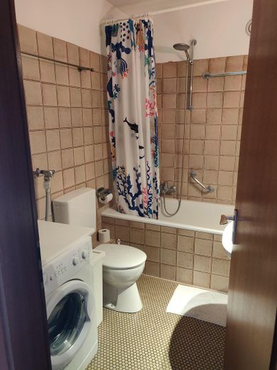 Zentral gelegene, gepflegte 3,5-Zimmer-Wohnung mit EBK in Karlsruhe – Bad