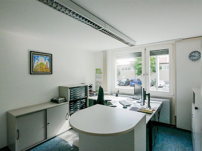 Raum für Ideen – Bürofläche mit Potenzial in Schramberg-Sulgen! – फोटो 1