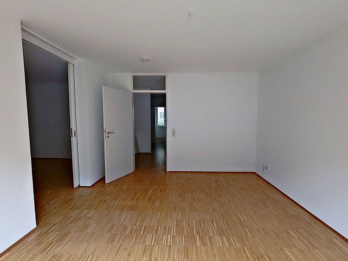 ** Appartamento con 2 locali al piano terra con terrazza soleggiata a Lipsia ** – Ansicht II: Wohnzimmer