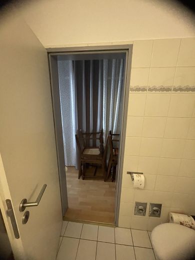 Von Privat sehr schöne & helle 2.5 ZKB in direkter Innenstadtlage – Foto 29