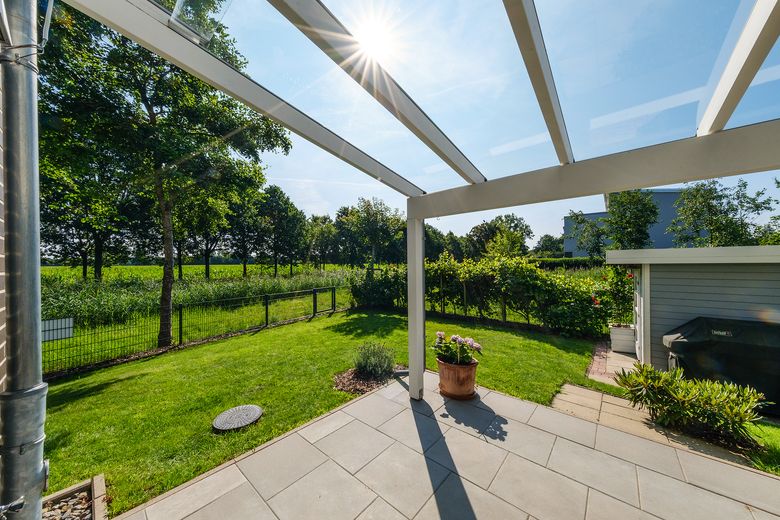 Oberneuland: Like-new end-of-terrace house with green views, roof terrace – commission-free – Südterrasse mit Grünblick