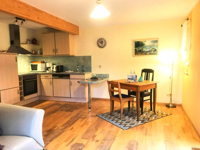 WE 2 Blick in Küche/Essen