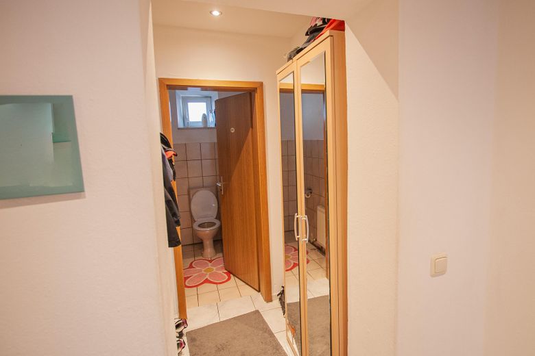 Ruim 3-kamerappartement met terras en tuin – Foto 6