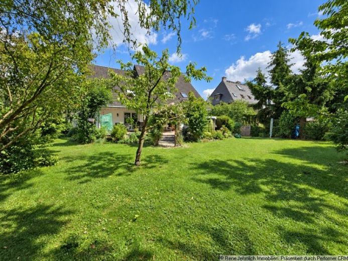 Maison individuelle avec appartement indépendant loué sur un terrain de 1.010 m² – Reichenbrand – Photo 1
