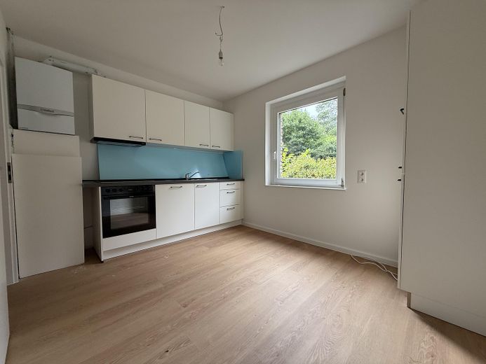Kernsanierte 2-Zimmer-Wohnung im EG mit Fußbodenheizung und Stellplatz – फोटो 4