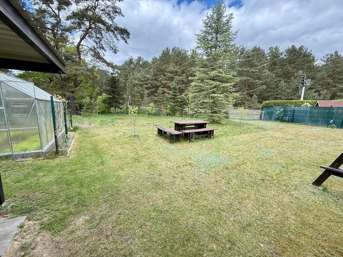 HORN IMMOBILIEN++ Wesenberg a. d. Bundeswasserstraße, gepflegtes RMH mit großem Grundstück und vielen Extras – eigener Garten