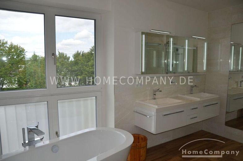 Hochwertige, geschmackvoll und komplett ausgestattete 4 Zi. Whg, 2 Bäder, offene, moderne Ausstattung/Möblierung, Loggia, 2 Stellplätze. – 94479270d30a63ea43f8b83a62dfe3d4374e2e97.jpg