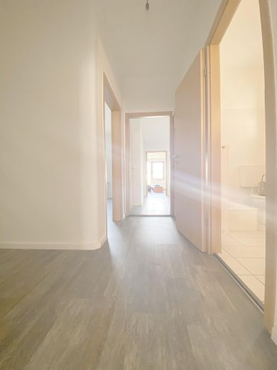 Modernisierte & vermietete 3-Zimmer-Wohnung – Attraktive Kapitalanlage mit sofortigen Mieteinnahmen – Flur