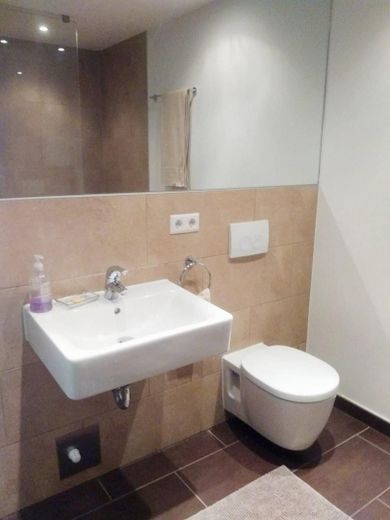 (provisionsfrei) moderne 1-Zimmer Wohnung mit Küche im Zentrum von München – Bad