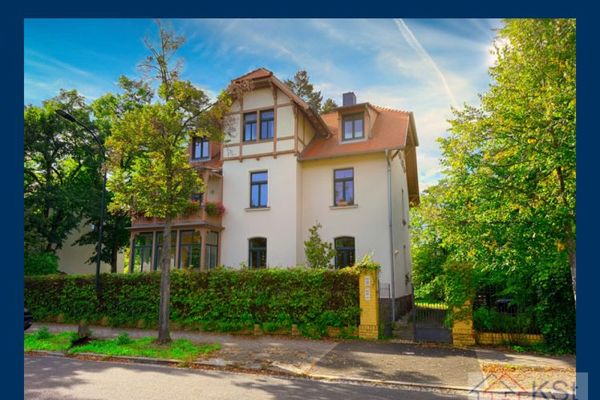 Villa esclusiva in posizione privilegiata: perfetta per più generazioni, ufficio o ospiti