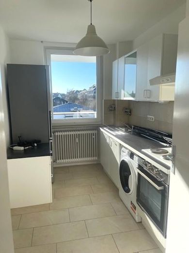 Schöne WG geeignete Wohnung mit Süd-Westbalkon – Küche