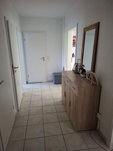 Sanierte 3,5-Zimmerwohnung in Essen-Bedingrade mit Einbauküche – Foto 2