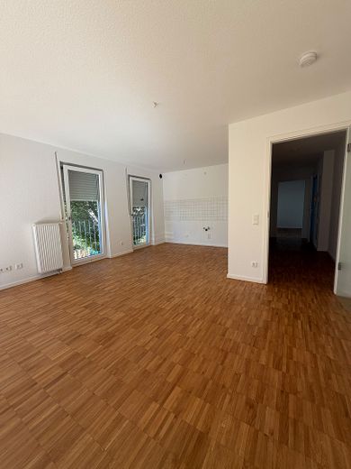 Freshly renovated, dream apartment with large balcony – Wohnzimmer/Küche