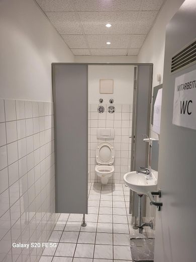 واحة الراحة مكتب في وسط إسلينغن – Toilette