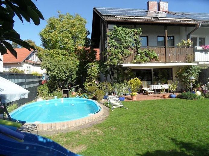 DHH mit Energie-Autarkie Eignung & Pool, Exklusives Wohnerlebnis - provisionsfrei – Ihr privates Sommer-Resort