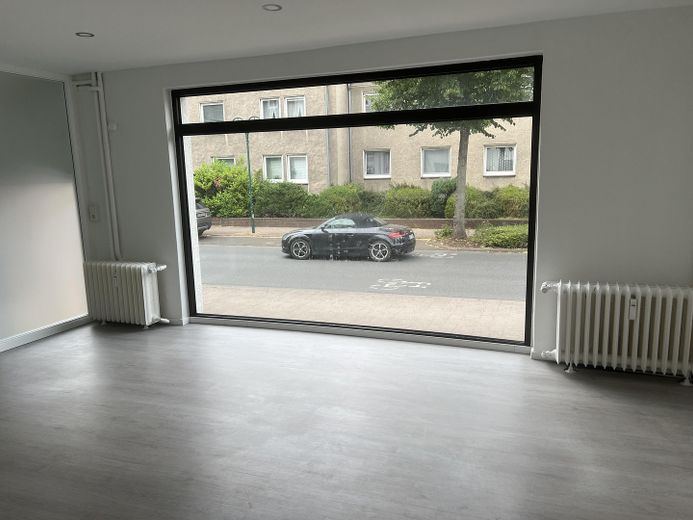 Seelze Zentrum, 2 bina, 4 bağımsız bölüm, birçok olanak – Gewerbe