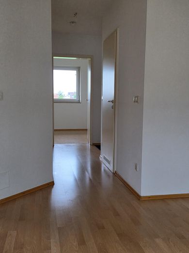 Zweizimmerwohnung in bester Lage in Hallbergmoos – Flur