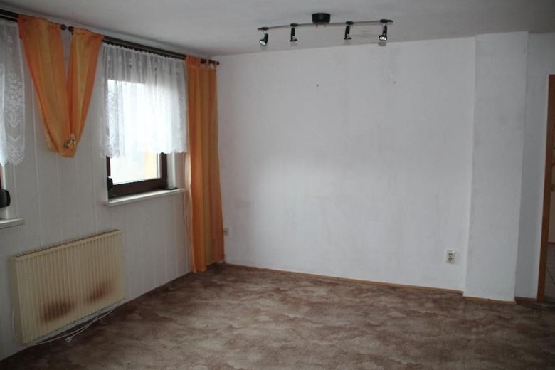 IMMOBILIE MIT POTENTIAL - 2-3-FAMILIEN-RH IN ELSTERBERG - PROV.-FREI – Bild 16