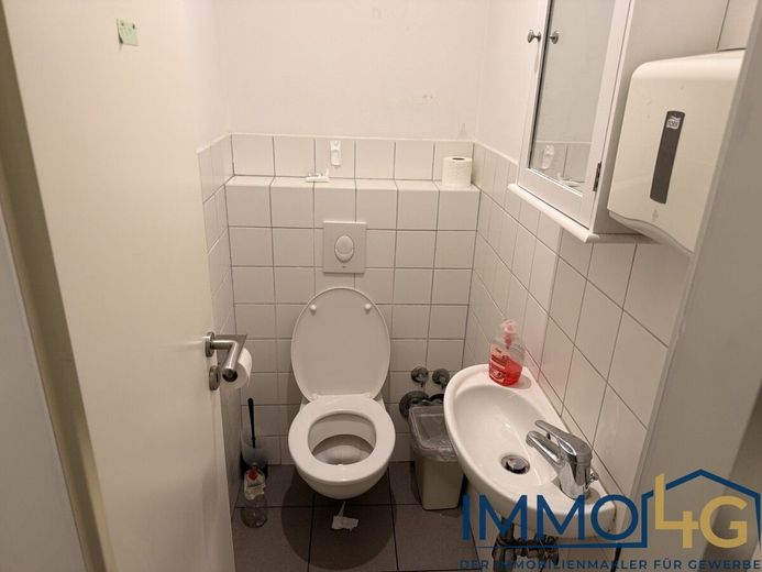 Sukcesywny lokal kawiarni w tętniącym życiem otoczeniu z dużą widocznością i lojalną klientelą – IMG_6061