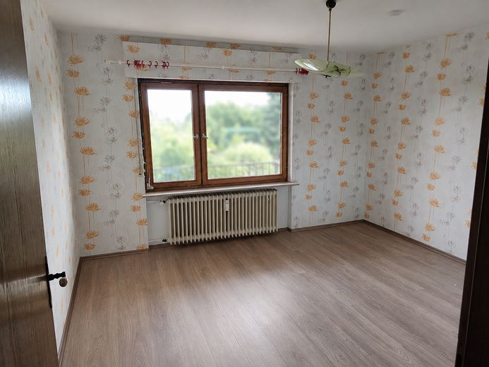 Piso de 3 habitaciones con balcón orientado al sur y jardín en una zona tranquila de Neuwied-Feldkirchen – Schlafzimmer