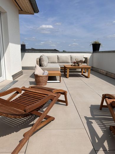 Neubau Traum (2024) von privat ideal für Pendler (WOB/BS/WF) – Balkon